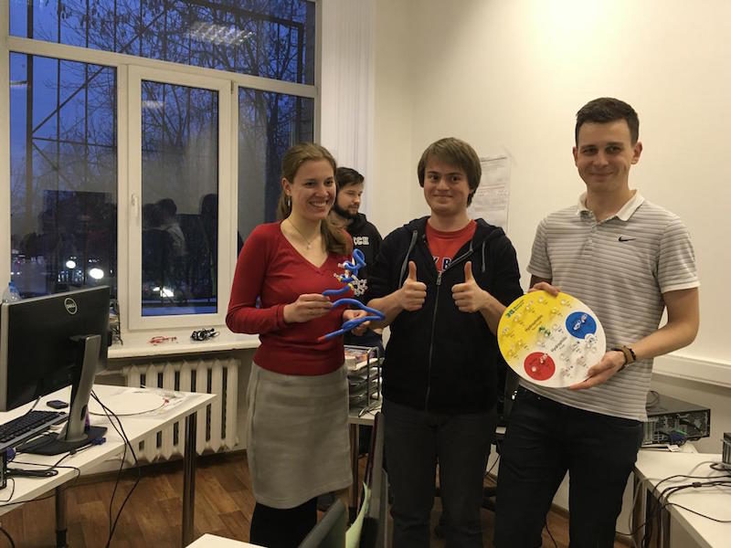 Click to enlarge Oganov's students.