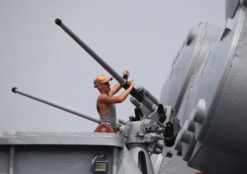 Click to enlarge Russian Navy crew in Manila