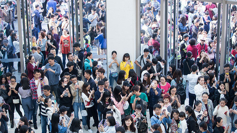 Click to enlarge china crowd