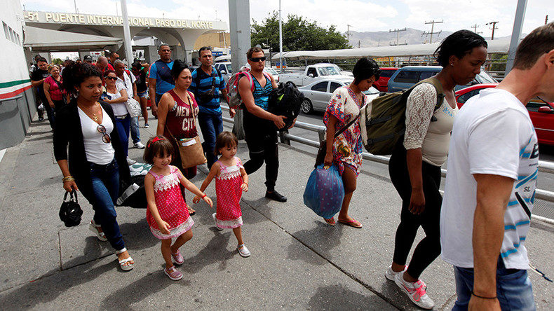 Click to enlarge refuge immigrant family