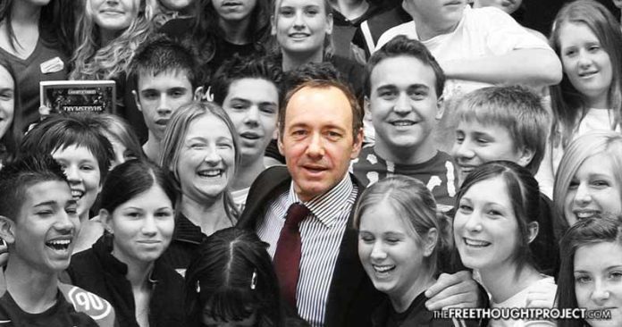Click to enlarge Revelations Kevin Spacey groped child star and his dodgy connections raises questions about his children’s foundation
