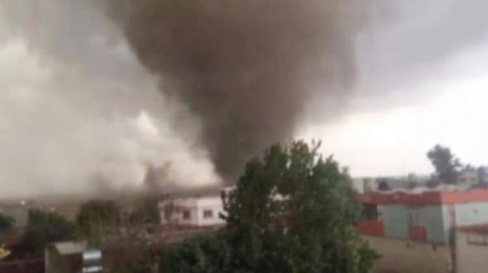 Tornado near Adana, Turkey