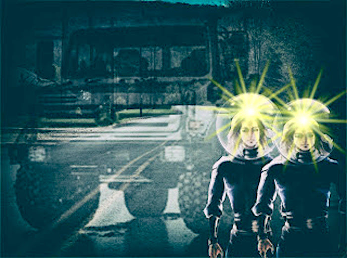 2Aliens w helmets