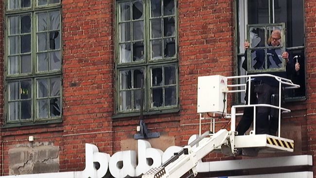 Click to enlarge Babel nightclub attack sweden smashed windows november 2017