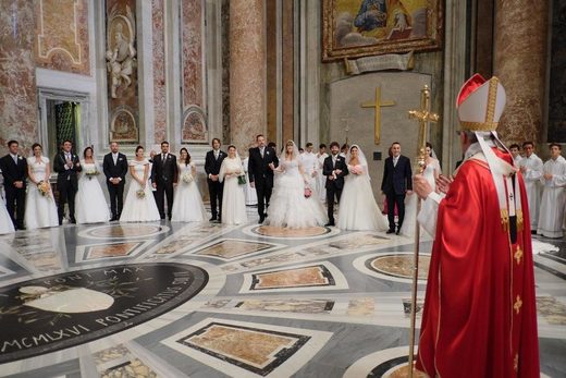 pope francis marriage weddings