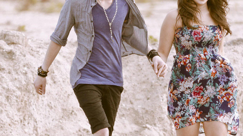 teenage relationship girlfriend boyfriend