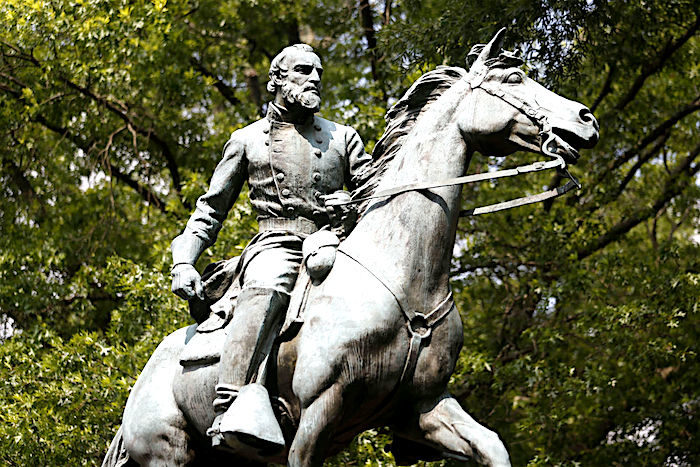 lee statue