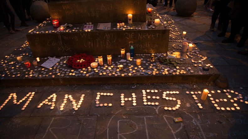 Click to enlarge manchester attack candles