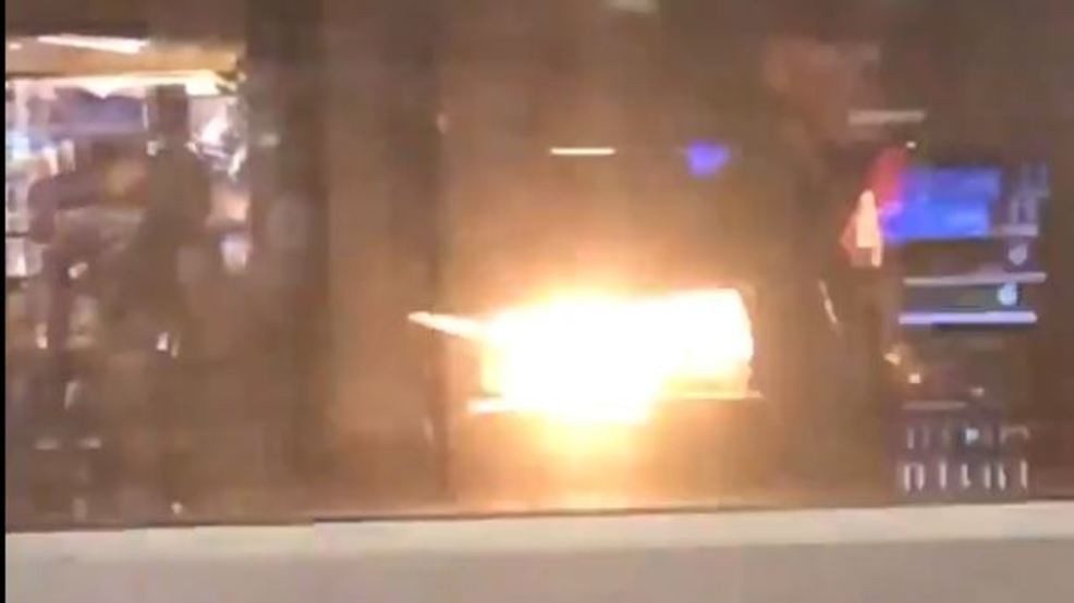 hawaiian airlines engine fire seattle