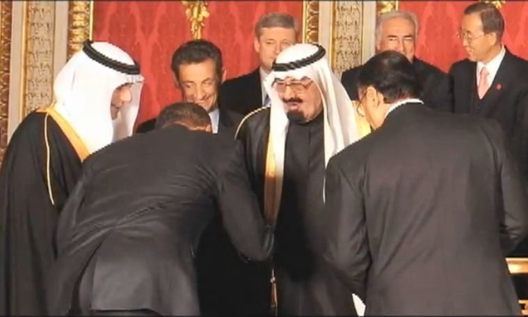 obama bows saudi king