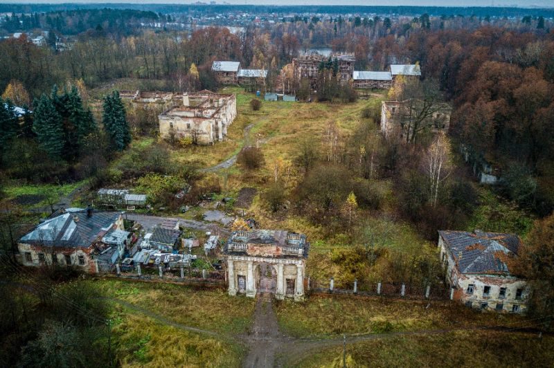 Click to enlarge Grebnevo estate