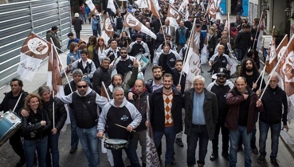 Click to enlarge argentine protest