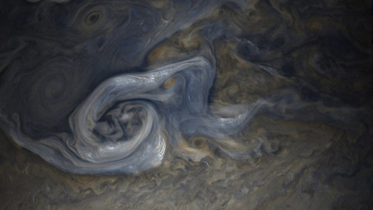 Click to enlarge Jupiter blyby 2017