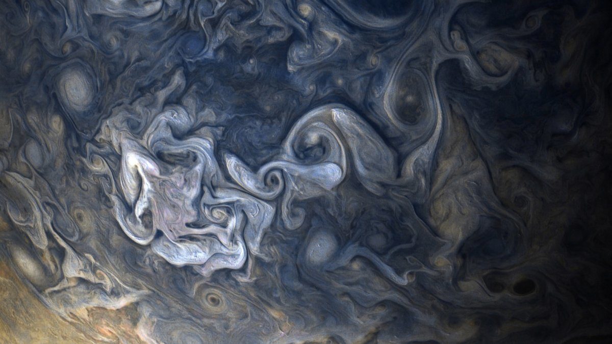 Click to enlarge Jupiter flyby 2017
