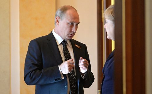 Vladimir Putin with Angela Merkel