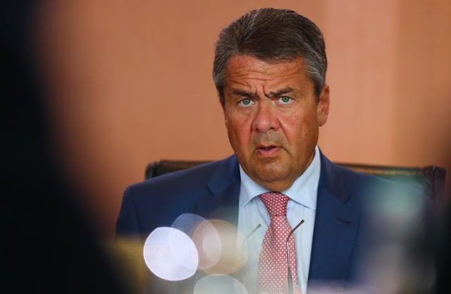 Click to enlarge German foreign minister Sigmar Gabriel