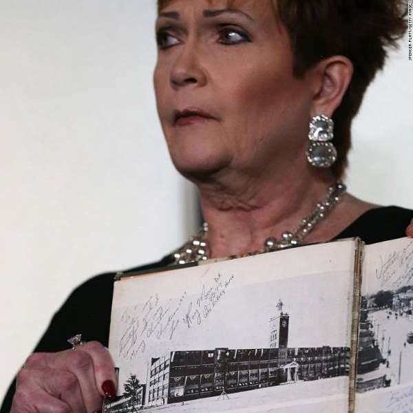 Click to enlarge Bevery Young Nelson yearbook forged Roy Moore signature