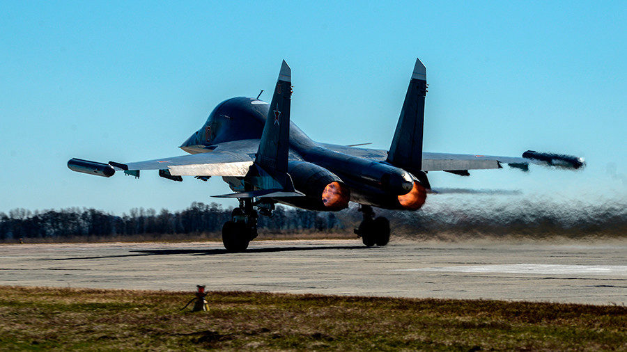 Click to enlarge A Su-35 plane