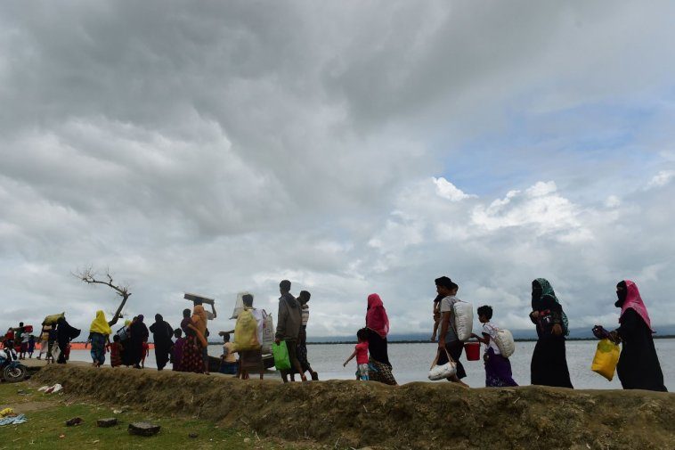 Click to enlarge Rohingya refugees