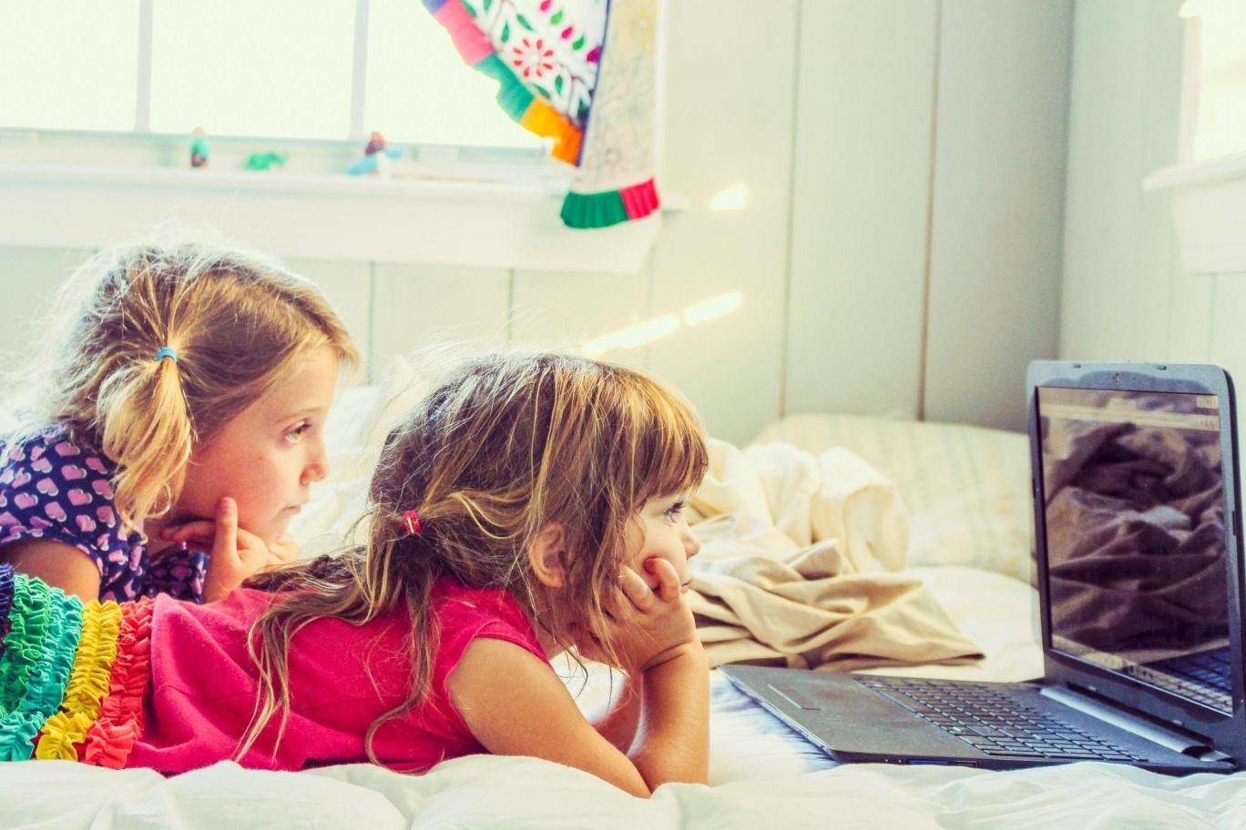 Click to enlarge Parents should limit children's screentime to 90 mins a day to prevent obesity, says study