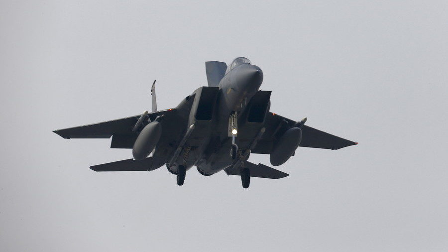 Fighter jet