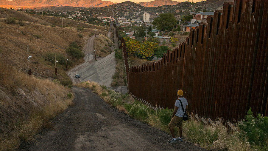 The border wall at the US - Mexico border