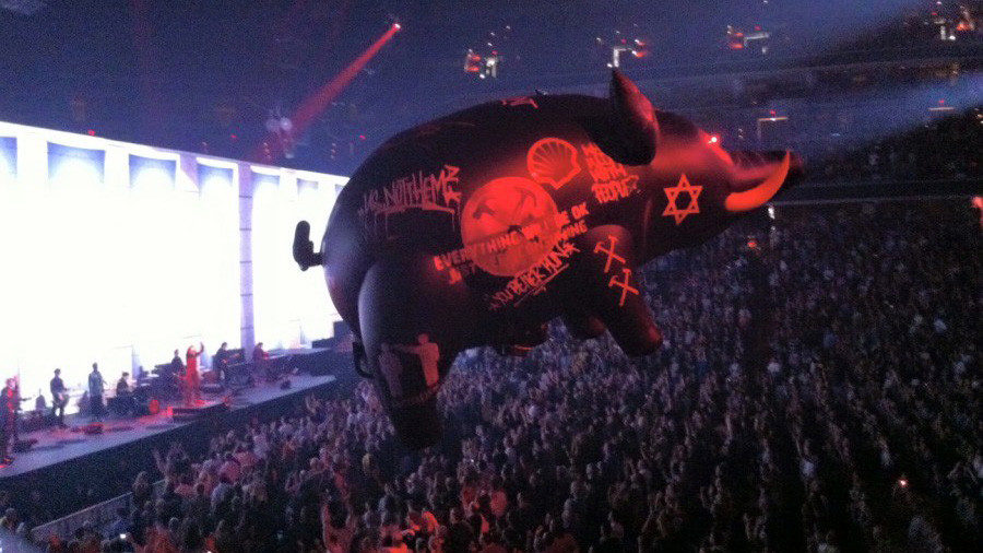 Roger Waters concert flying pig