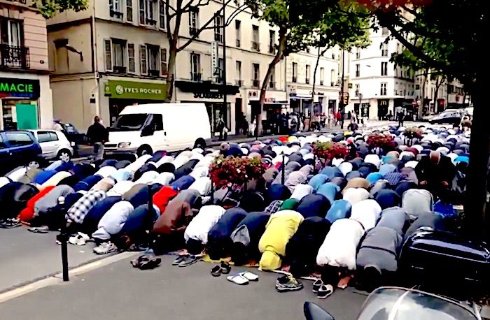 paris street muslim