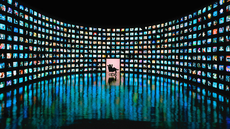 mass media wall of monitors internet