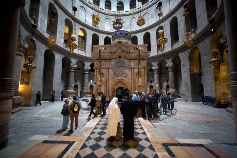 Click to enlarge Tomb of christ
