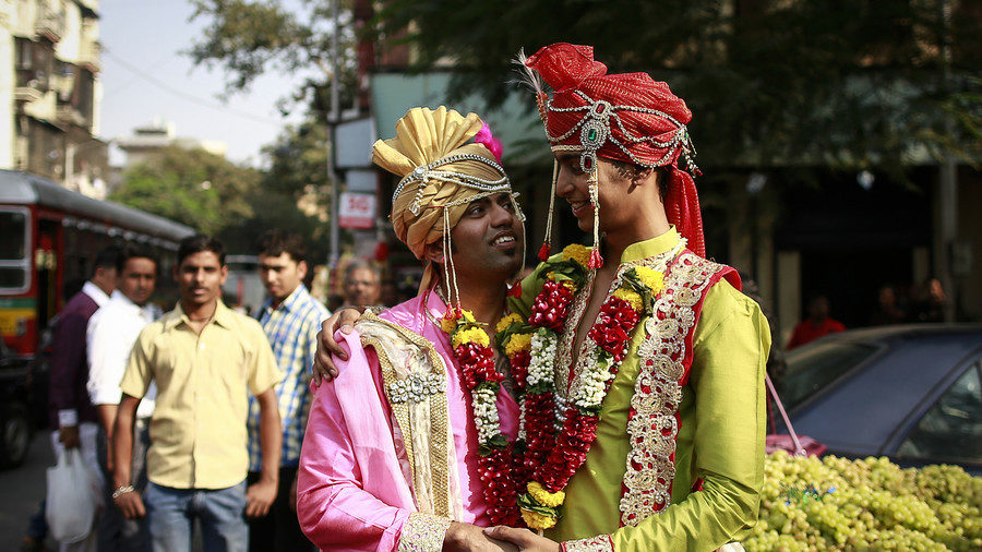 Click to enlarge Pakistani gays