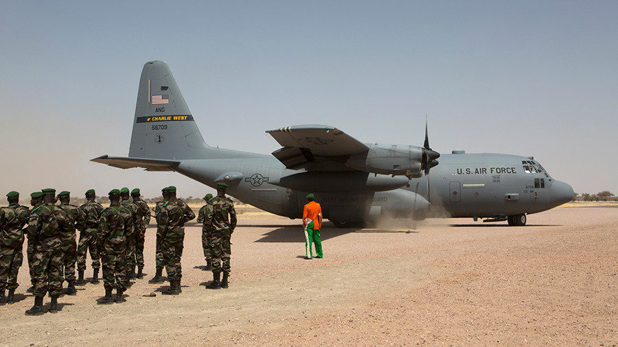 C-130 US Air Force plane