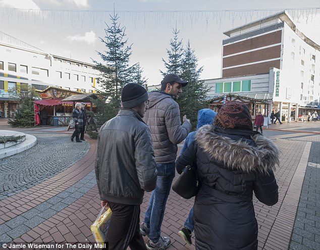 Click to enlarge German town stops accepting migrants saltzgitter