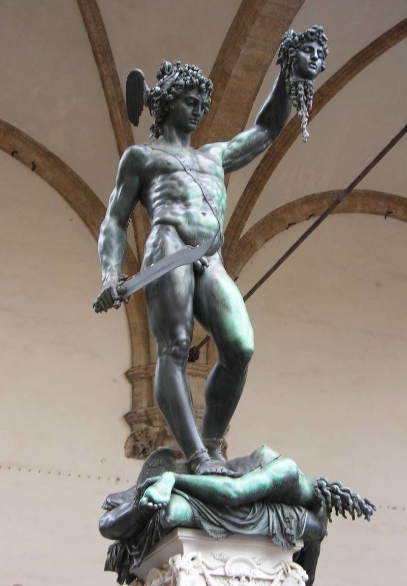 perseus by benvenuto cellini