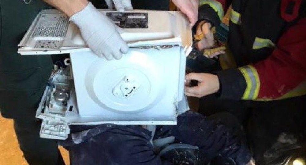 The state of society: British YouTuber Cements His Head in a Microwave