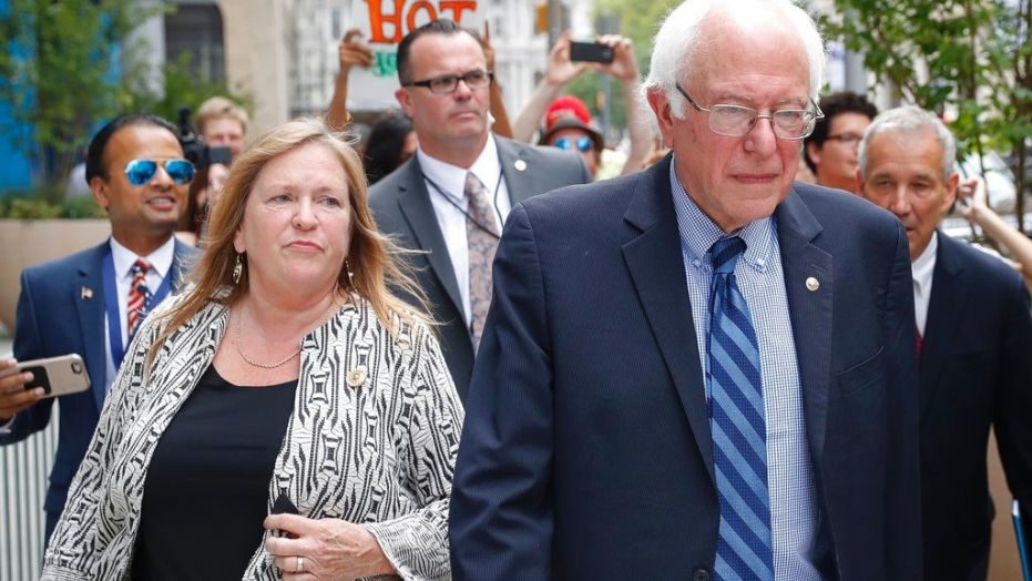 Click to enlarge Jane and Bernie Sanders