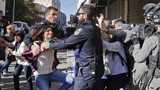 Click to enlarge Palestinian protesters
