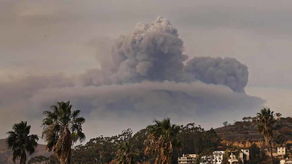 Click to enlarge Thomas fire, California