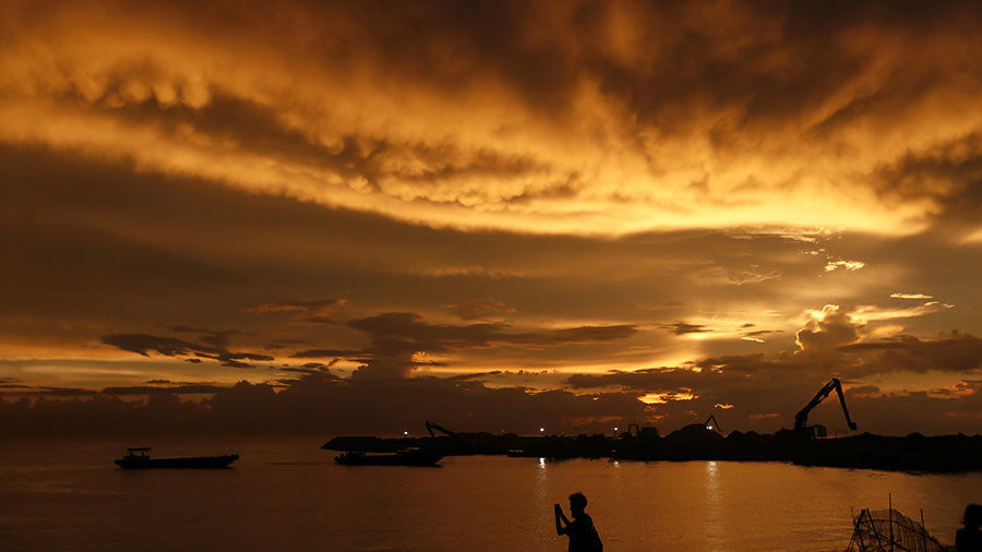 Click to enlarge sri lankan port
