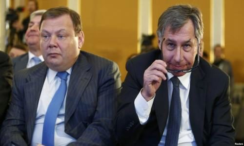 Petr Aven (right) and Mikhail Fridman
