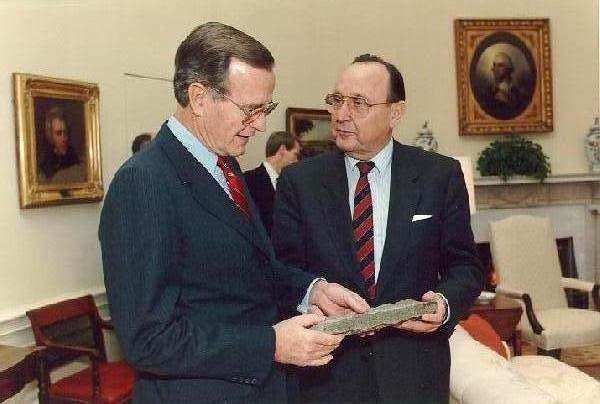Click to enlarge Genscher George HW Bush
