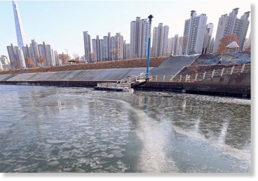 Seoul’s Han River Sees Earliest Ice Formation in 71 Years