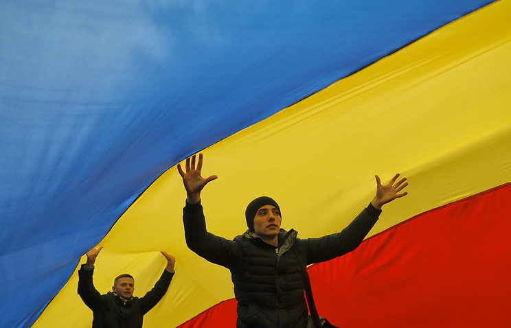 Click to enlarge Moldovan flag