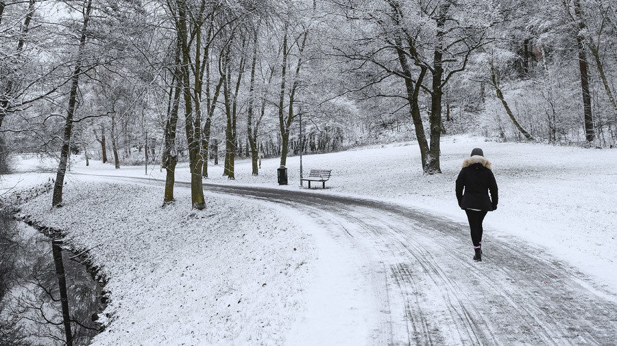 Click to enlarge Girl walking