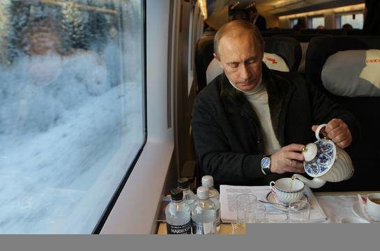Click to enlarge putin tea train
