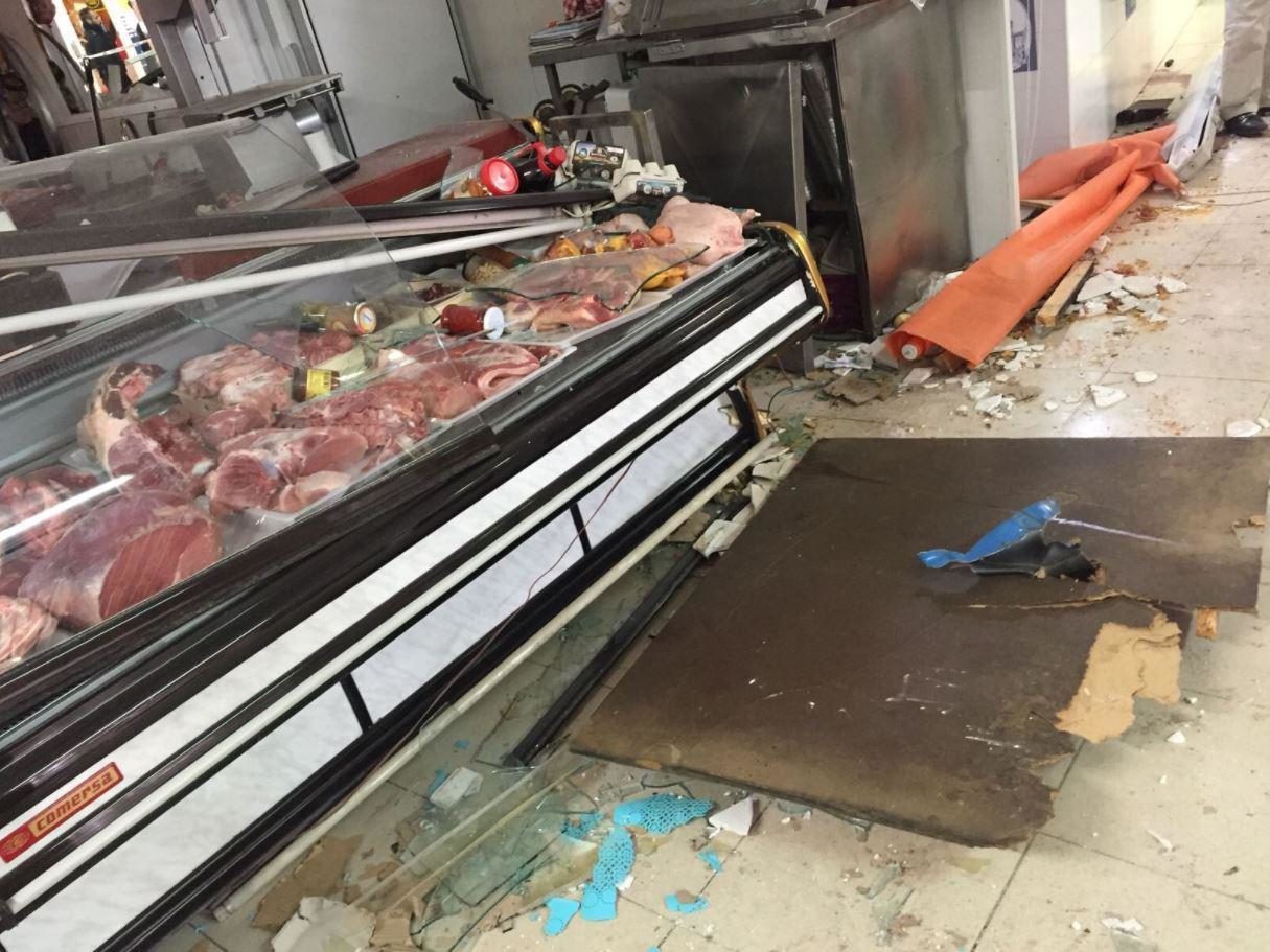 Click to enlarge Explosion Lorca Spain market