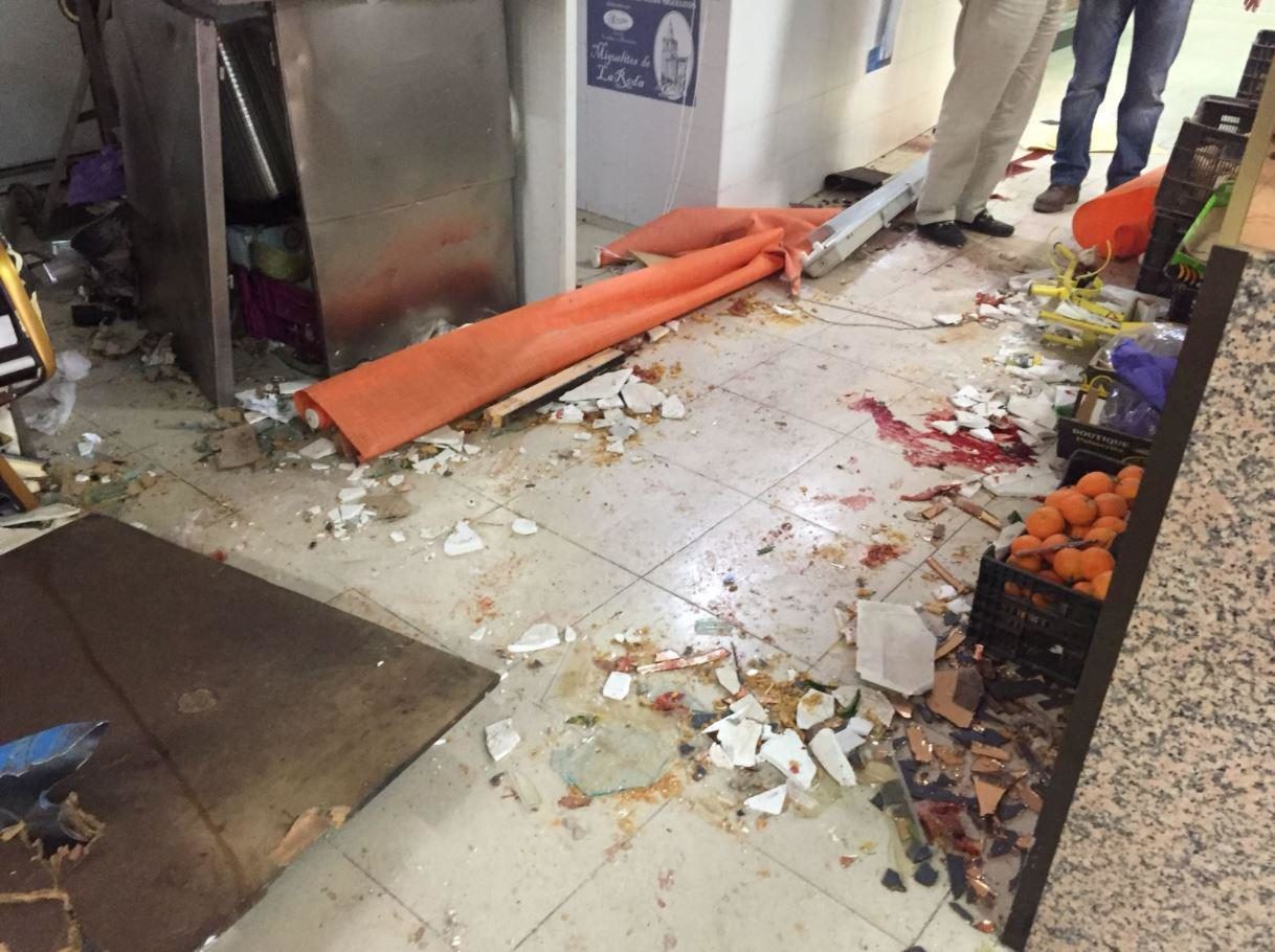 Click to enlarge Explosion Lorca Spain market