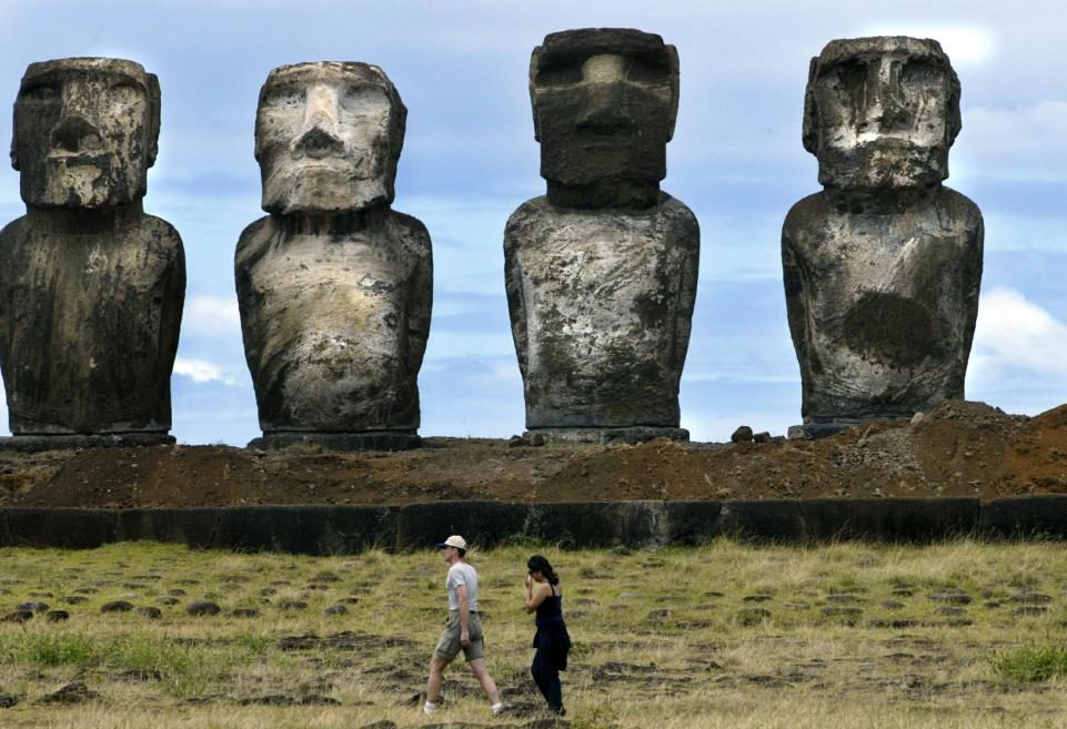 Click to enlarge Moai Statues