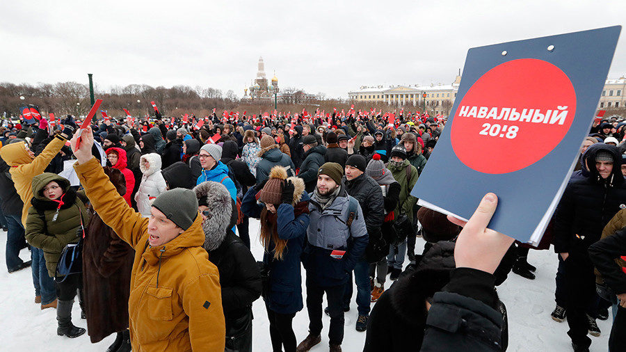 Click to enlarge Supporters of Russian opposition leader Aleksey Navalny in St Petersburg on December 24, 2017