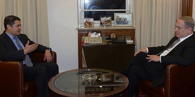 Click to enlarge netanyahu hernandez